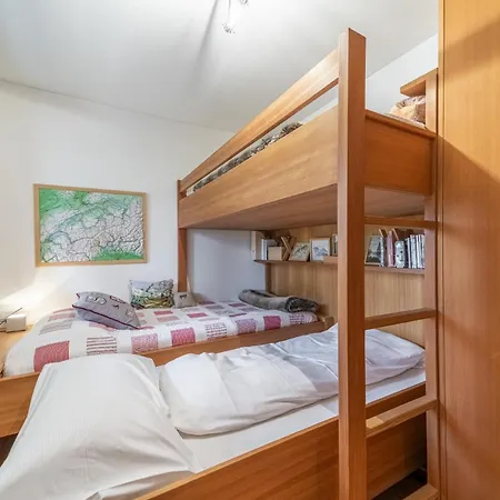 Chesa Daniela B1 - アパート *