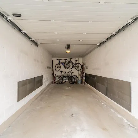 アパート Chesa Daniela B1 -