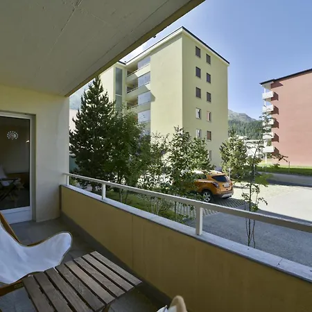 アパート Chesa Daniela B1 -